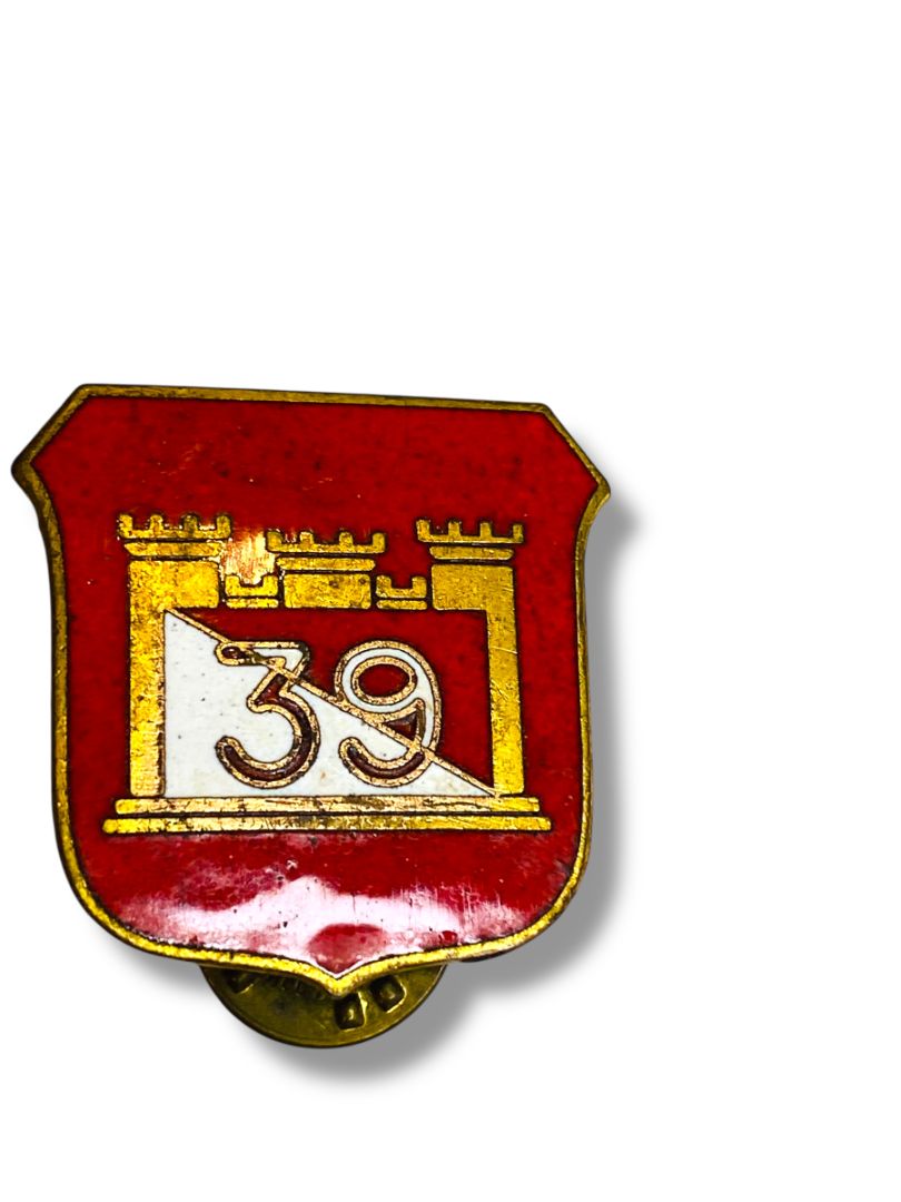 Vintage US Army in Germany 39th Engineer Group Pin 1"