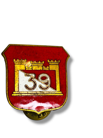 Vintage US Army in Germany 39th Engineer Group Pin 1"