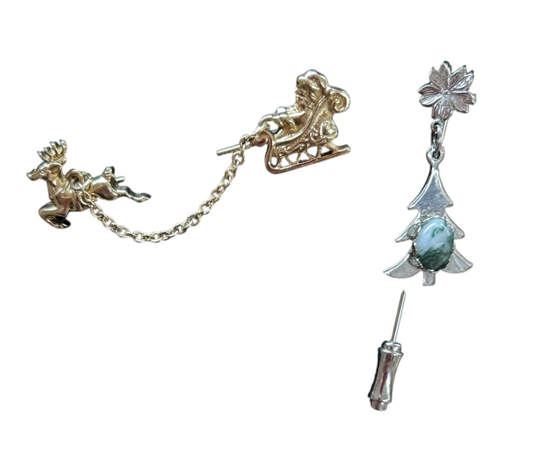 Goldtone and Silvertone Christmas Stick Pins Santa Tree 2.25"