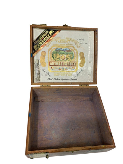 Arturo Fuente Wooden Cigar Box Hinged Clasp Stickers