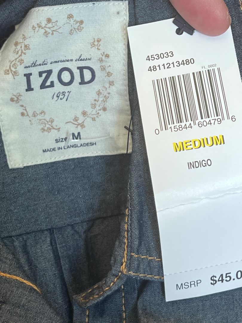 Size Medium Izod Pearl Snap Denim Shirt NWT 100% Cotton