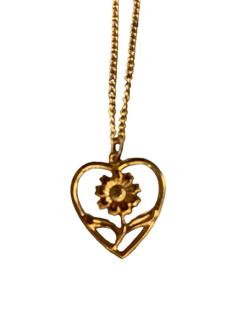 Goldtone Necklace Floral 1" Heart Pendant on 19" Chain Red White