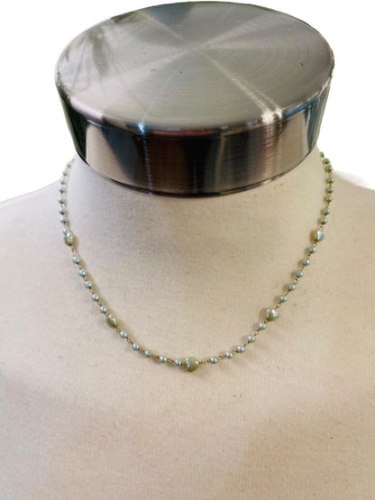 Delicate Vintage 1960s Mint Green Faux Pearl Spring Clasp Necklace 16" Silvertone Heart Shapes