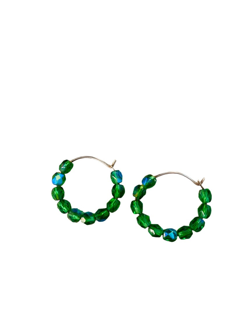 Pierced Silvertone Green Beaded Hoop Earrings Pierced Latch Back .8" Diameter