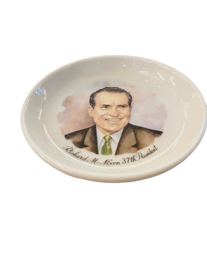 Vintage 1970 Richard M. Nixon 37th President Plate 4.1"