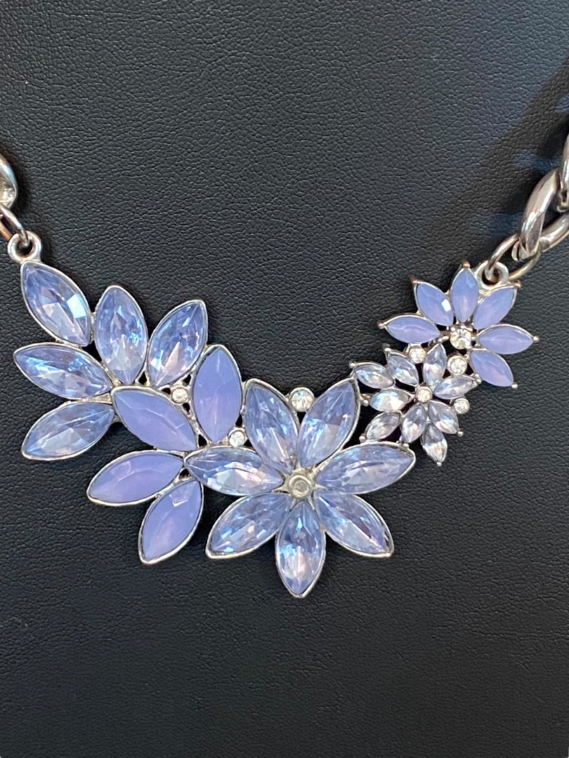 Silvertone Lavender Floral Statement 16.5"-19" Lays Flate Necklace