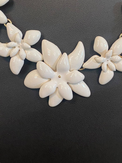 Signed Talbots Bib Necklace Goldtone and White Flower Enameled 18"-20.5"