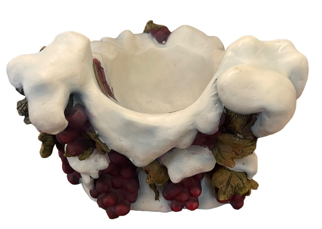 That's Kooky Snow Grapes Wine Holder with Bottle Topper Item 71279