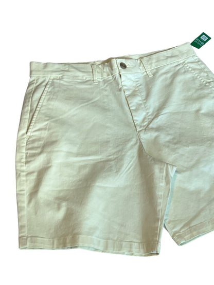 Size 32 GAP 8" Shorts Light Yellow Cotton Blend