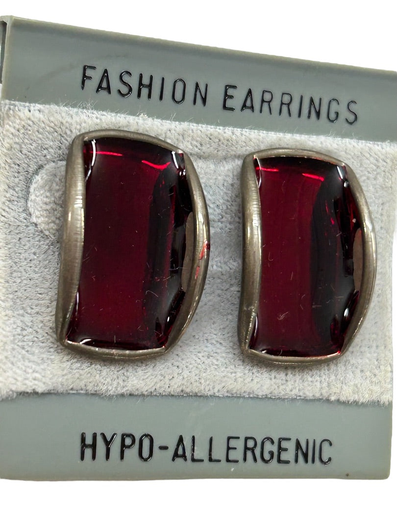 Vintage Fashion Earrings Post Pierced Red Silvertone 1 Inch