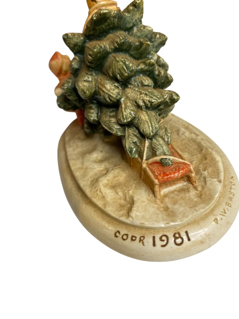 Sebastian Miniatures Bringing Home the Tree 1981 4.25" Base