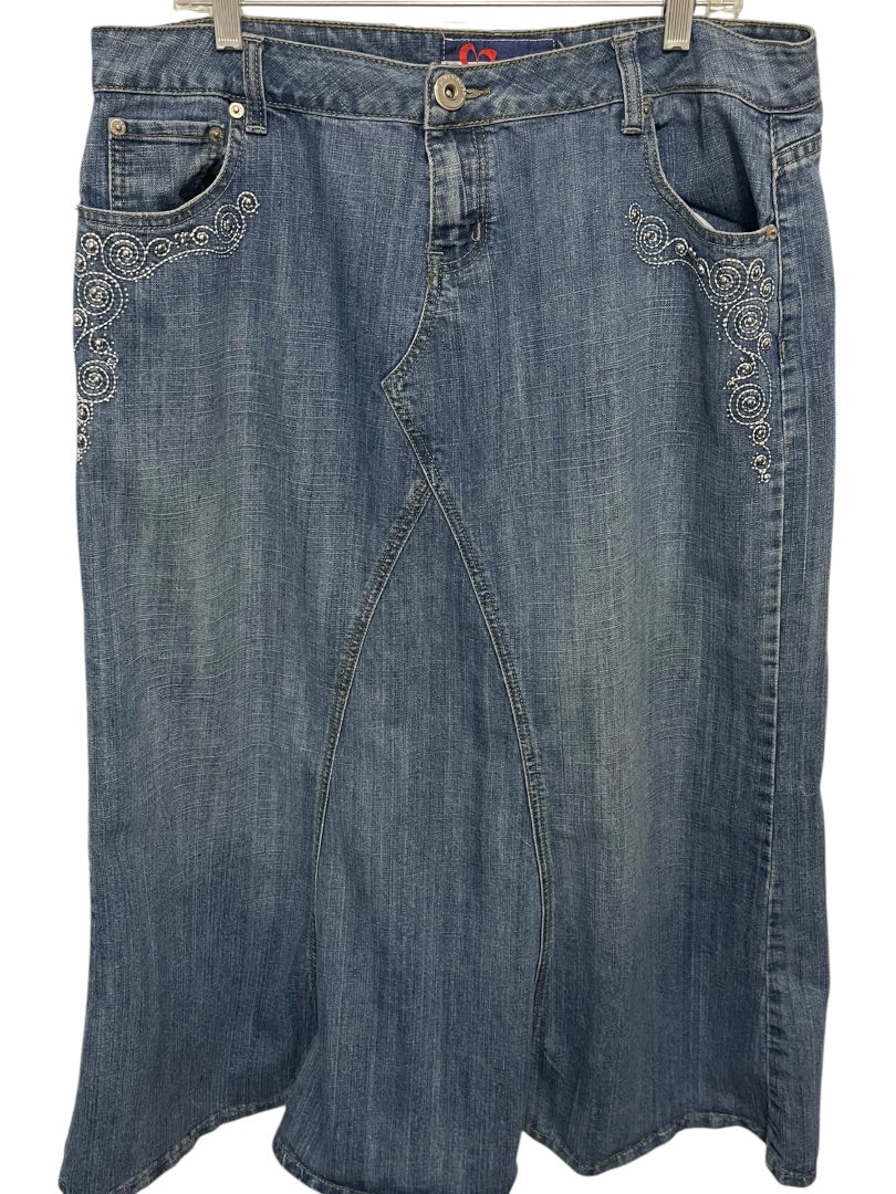 Size 16W Mwah Jeans Denim Skirt Midi Y2K Embellished Pockets