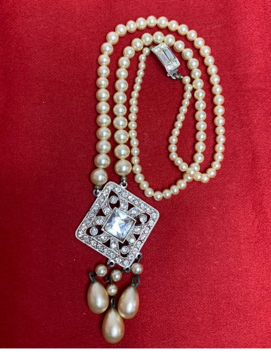 Vintage Pearl Necklace Rhinestone Pendant Box Clasp Ornate 16.5"