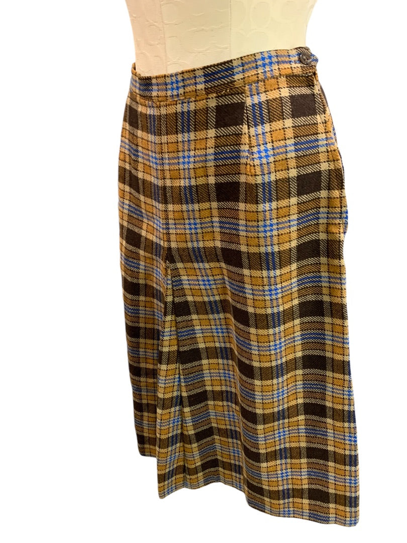 Small Vintage 1970s Wool A-Line Plaid Skirt Front Pleat Union Label Side Zip