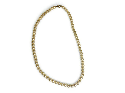 Vintage 21 Inch Faux Pearl Necklace Off White Spring Clasp