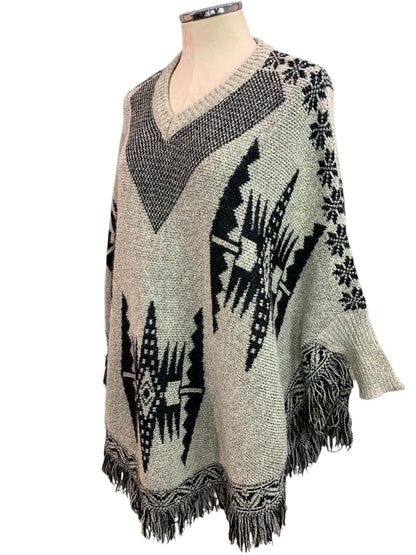 Small Medium Metric Womens Aztec Poncho Style Sweater Arms