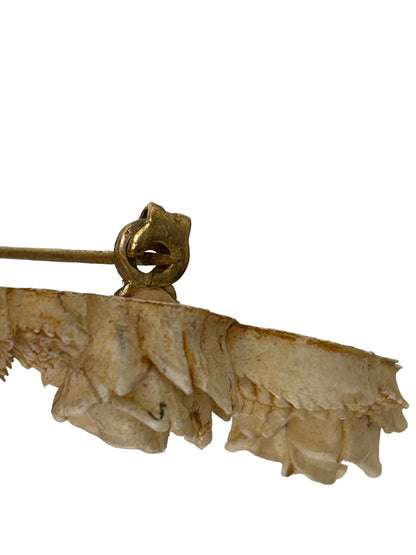 Brooch Pin Vintage 1960s Resin Rose Wreath Antiqued White 2" Diameter