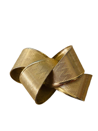 Goldtone Bow Textured Chevron Texture Brooch Pin Dimensional 1.8"