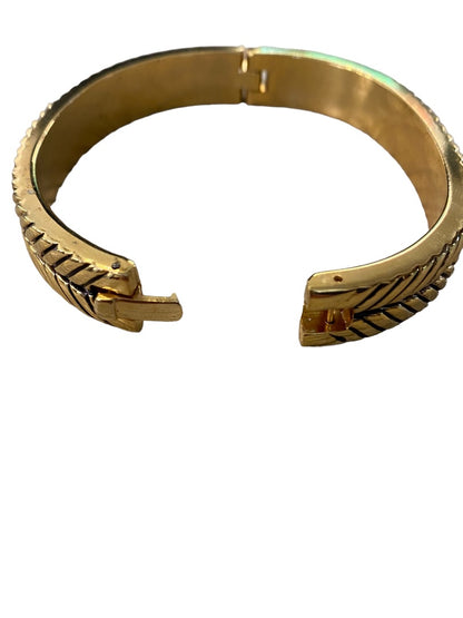 Goldtone Oval Bangle Bracelet Press Down Latch Hinged Herringbone Pattern