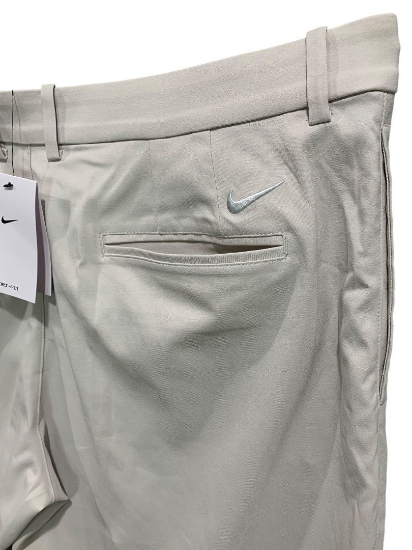 Size 40 Nike Golf Mens New Dri-Fit Core Flex Shorts Tan AJ5493