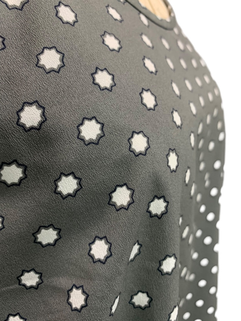 Medium Merona Gray Dot Star Patterned Sleeveless Shirt Blouse