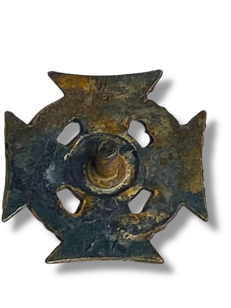 1950s Polish Boy Scout Screw Back Pin Badge CZU WAJ 1"