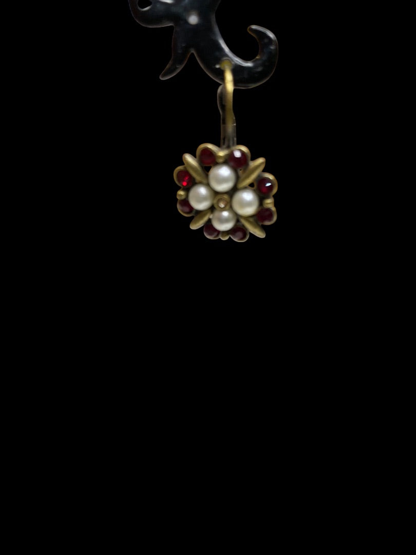 Goldtone Leverback Pierced Earrrings Floral Shape Red 1" Drop