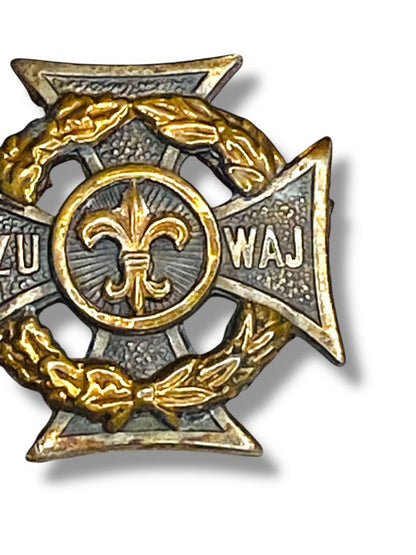 1950s Polish Boy Scout Screw Back Pin Badge CZU WAJ 1"
