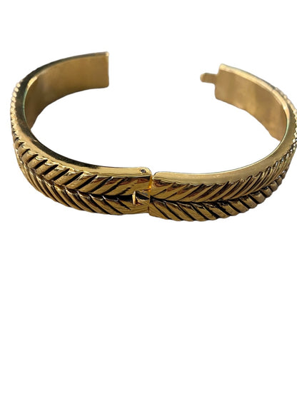 Goldtone Oval Bangle Bracelet Press Down Latch Hinged Herringbone Pattern