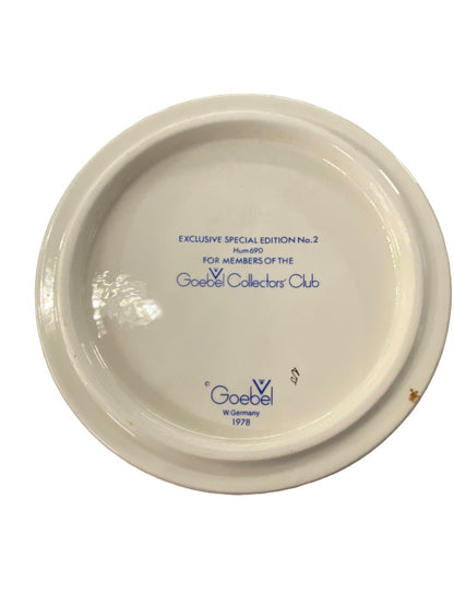 Goebel Collectors Club Member Plate Special Edition No 2 Hum690 1978