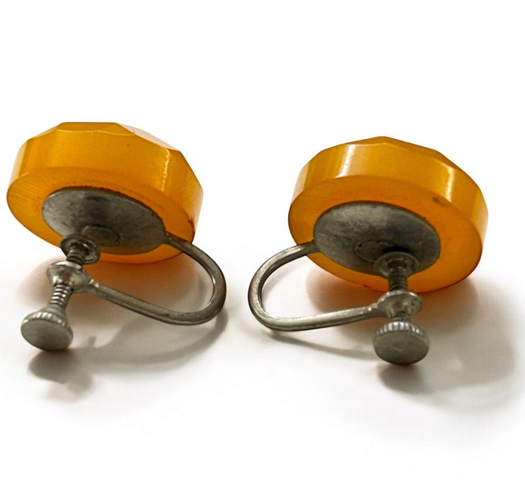 Vintage Butterscotch Faceted Acrylic Screw Back Non-Pierced Earrings .5 Inch