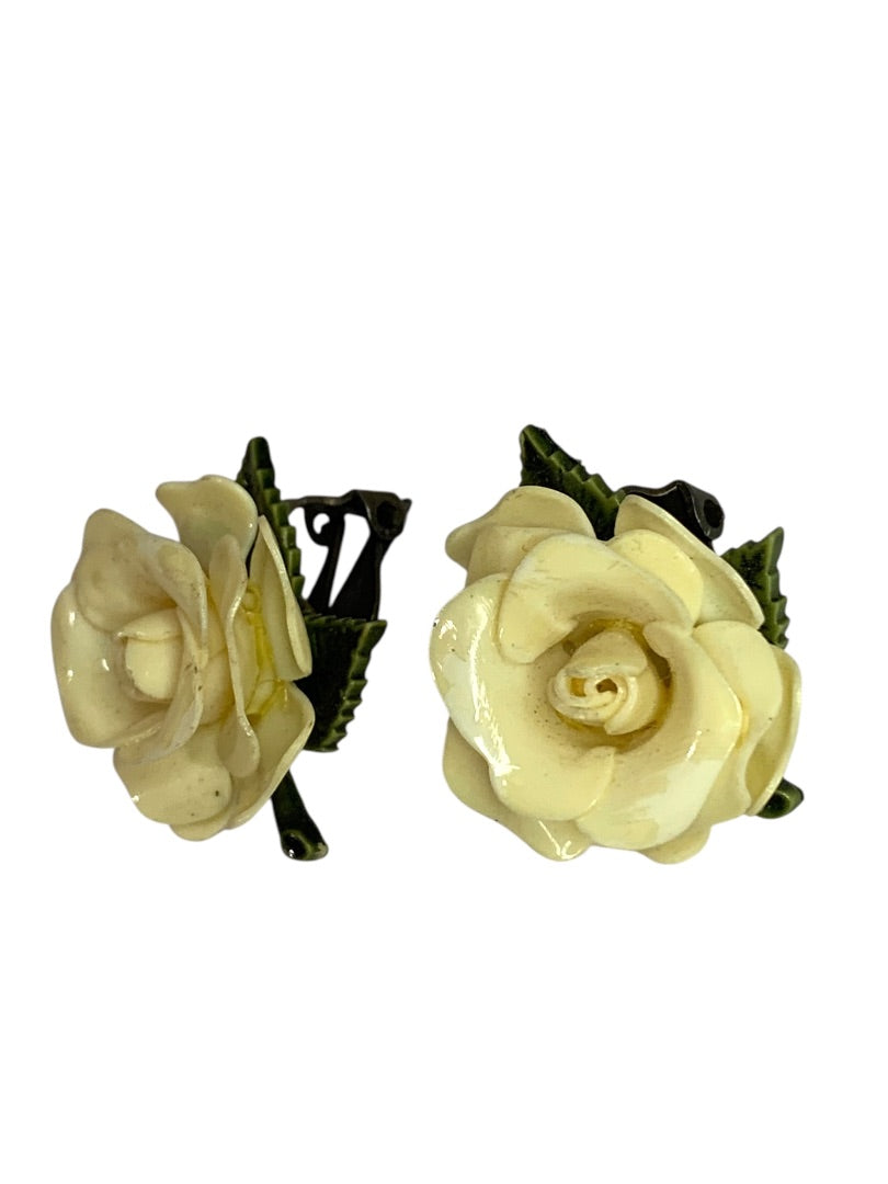 Vintage Clip On Earrings Non-Pierced Dimensional Cream Rose 1" Diameter