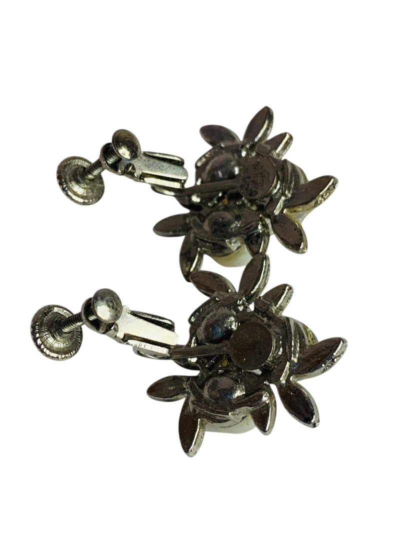 Silvertone Non-Pierced Screwback Earrings Faux Pearl Cluster 1 Inch