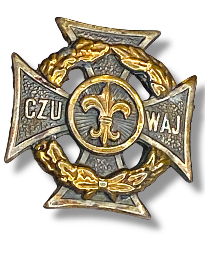 1950s Polish Boy Scout Screw Back Pin Badge CZU WAJ 1"