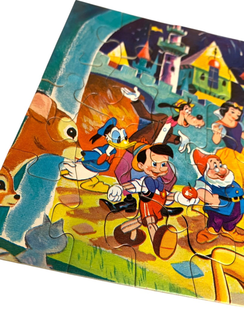 1967 The Disney Gang Characters Puzzle Jaymar Bantam Pocket 8741