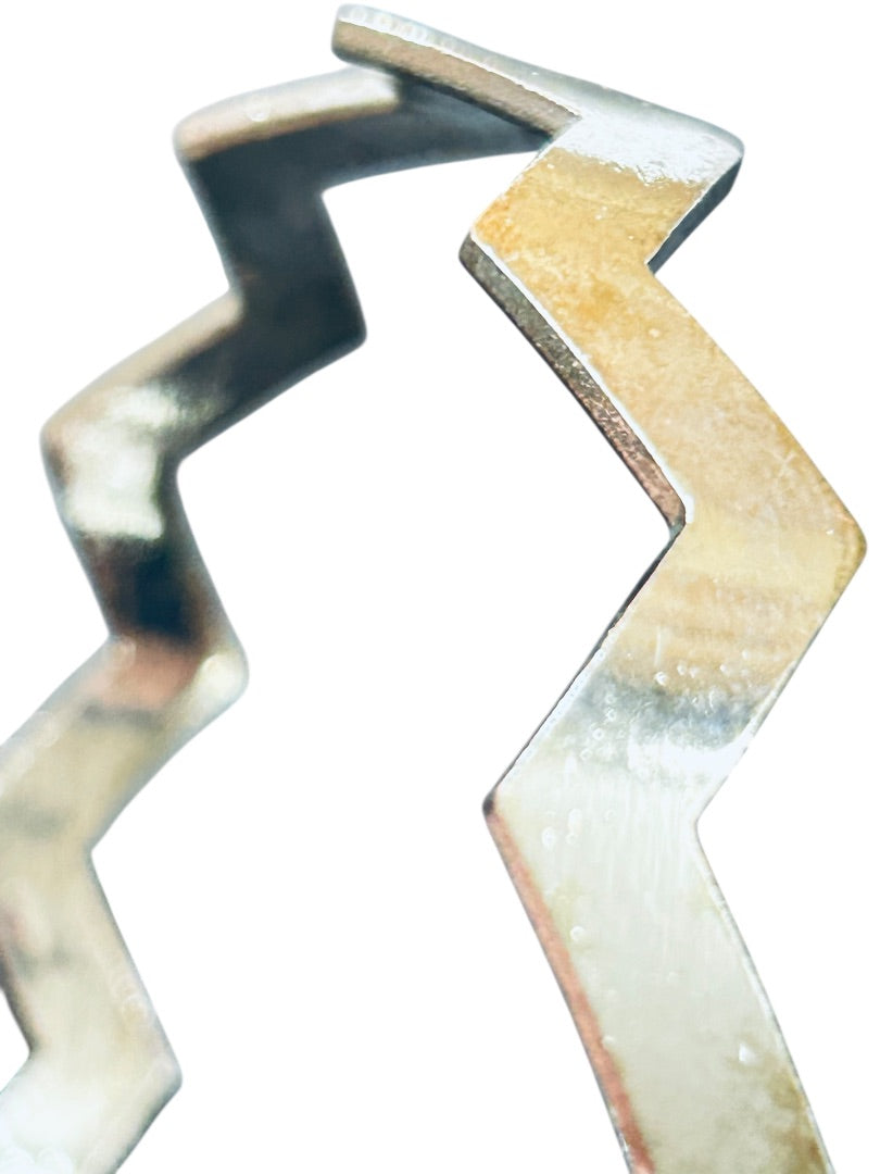 Silvertone Bangle Bracelet Ric Rac Design 2.75" Inside Diameter