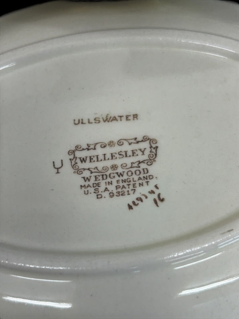 1940s Wellesley Wedgwood Ullswater China Gravy Boat and Underplate