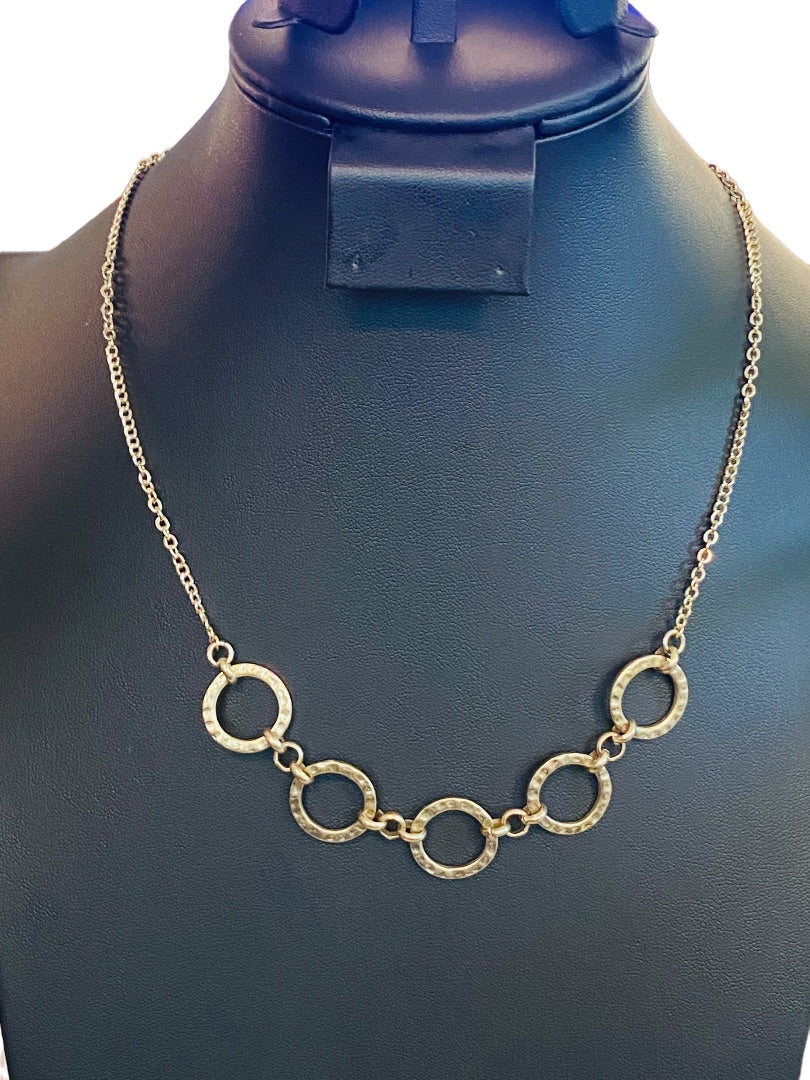 Goldtone Necklace Circles 18.5" Lobster Clasp