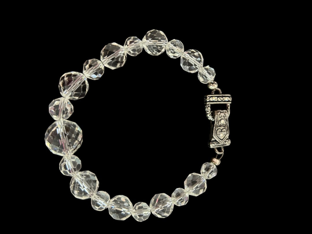 Faceted Clear Crystal Bracelet Silvertone Foldover Magnetic Clasp 9 Inch
