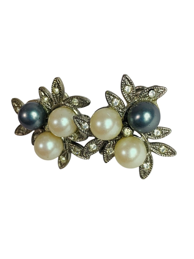 Silvertone Non-Pierced Screwback Earrings Faux Pearl Cluster 1 Inch