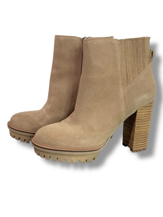 Size 6M Vince Camuto Womens Heeled Booties Truffle Taupe Suede Ernessa
