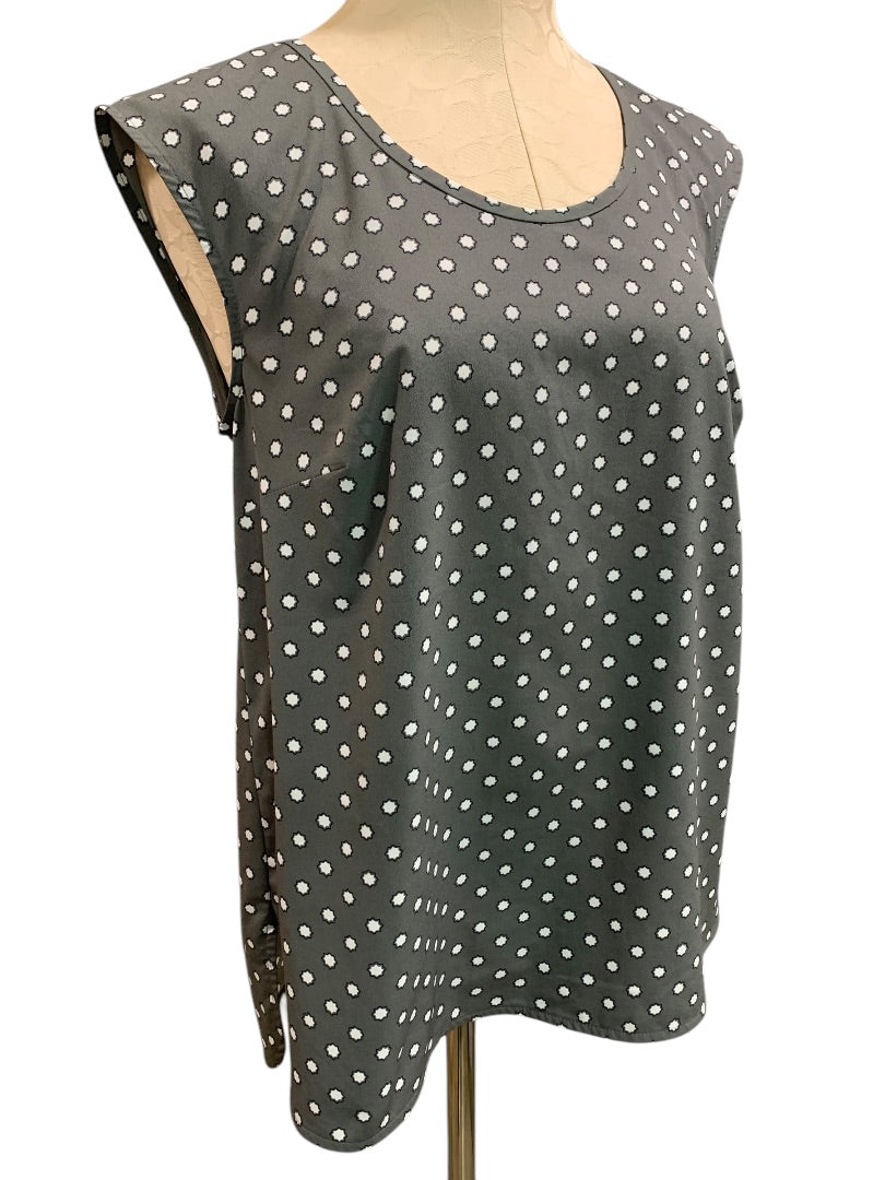 Medium Merona Gray Dot Star Patterned Sleeveless Shirt Blouse