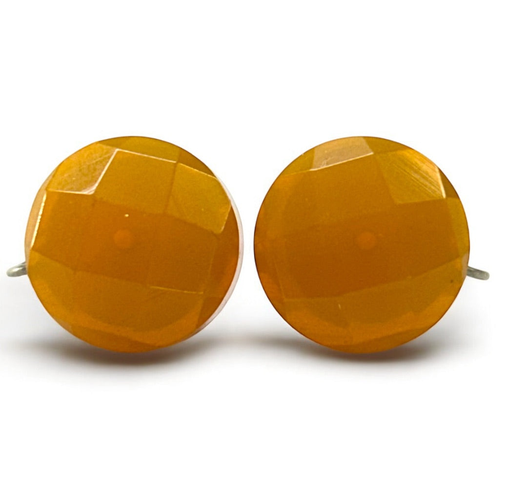 Vintage Butterscotch Faceted Acrylic Screw Back Non-Pierced Earrings .5 Inch