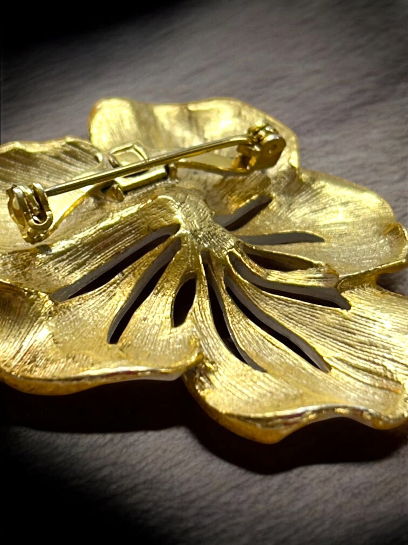 Vintage Enameled Flower Brooch White Goldtone Black 2 Inch