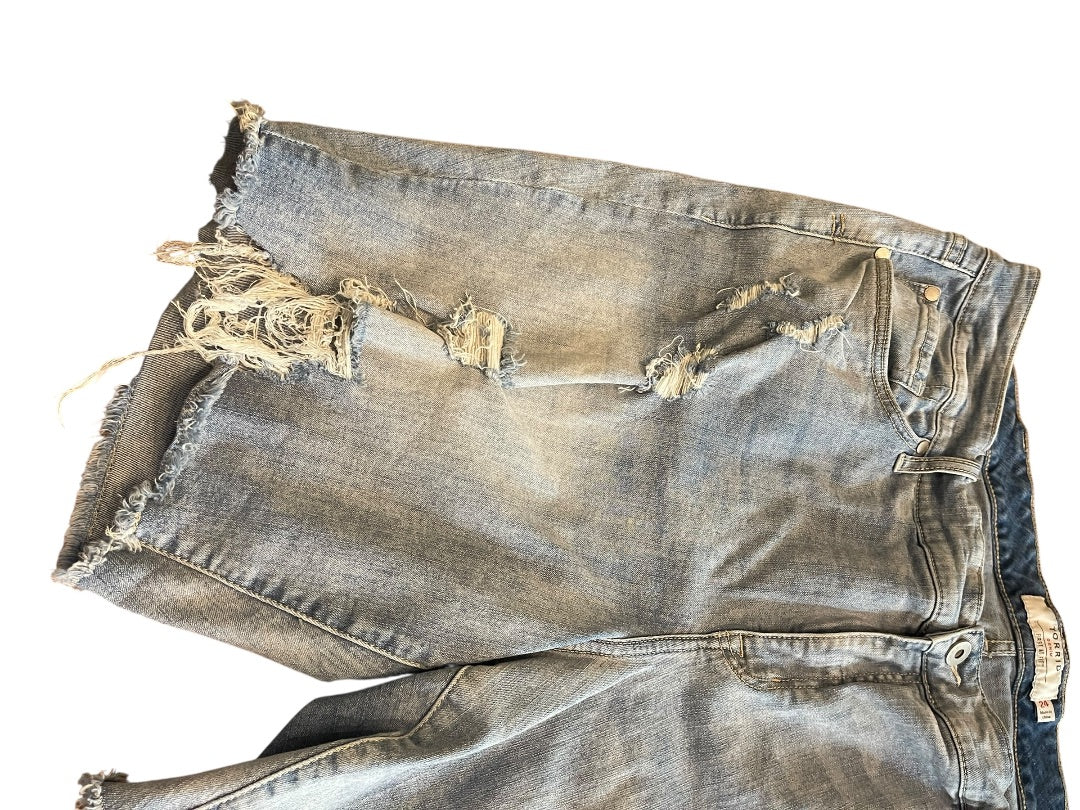 Size 24W Universal Thread Distressed Denim Shorts Plus Size Cuffed Womens Jean