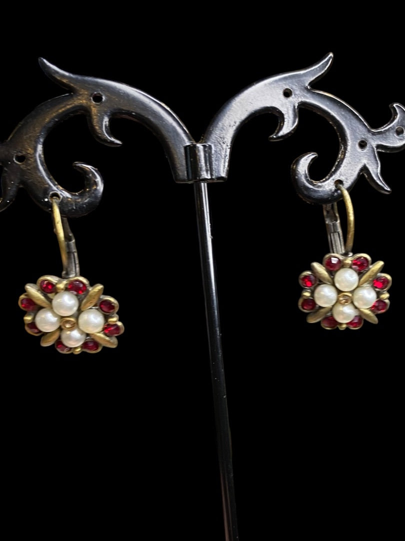 Goldtone Leverback Pierced Earrrings Floral Shape Red 1" Drop