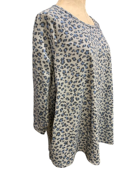 Size 1X Kim & Cami Leopard Print 3/4 Sleeve Top Shirt Gray