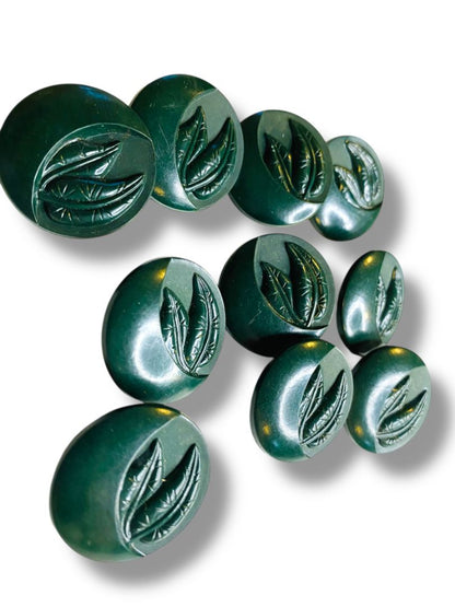 Lot of 10 Midcentury Buttons Assorted Dark Green Plastic Fern Leaf  1"