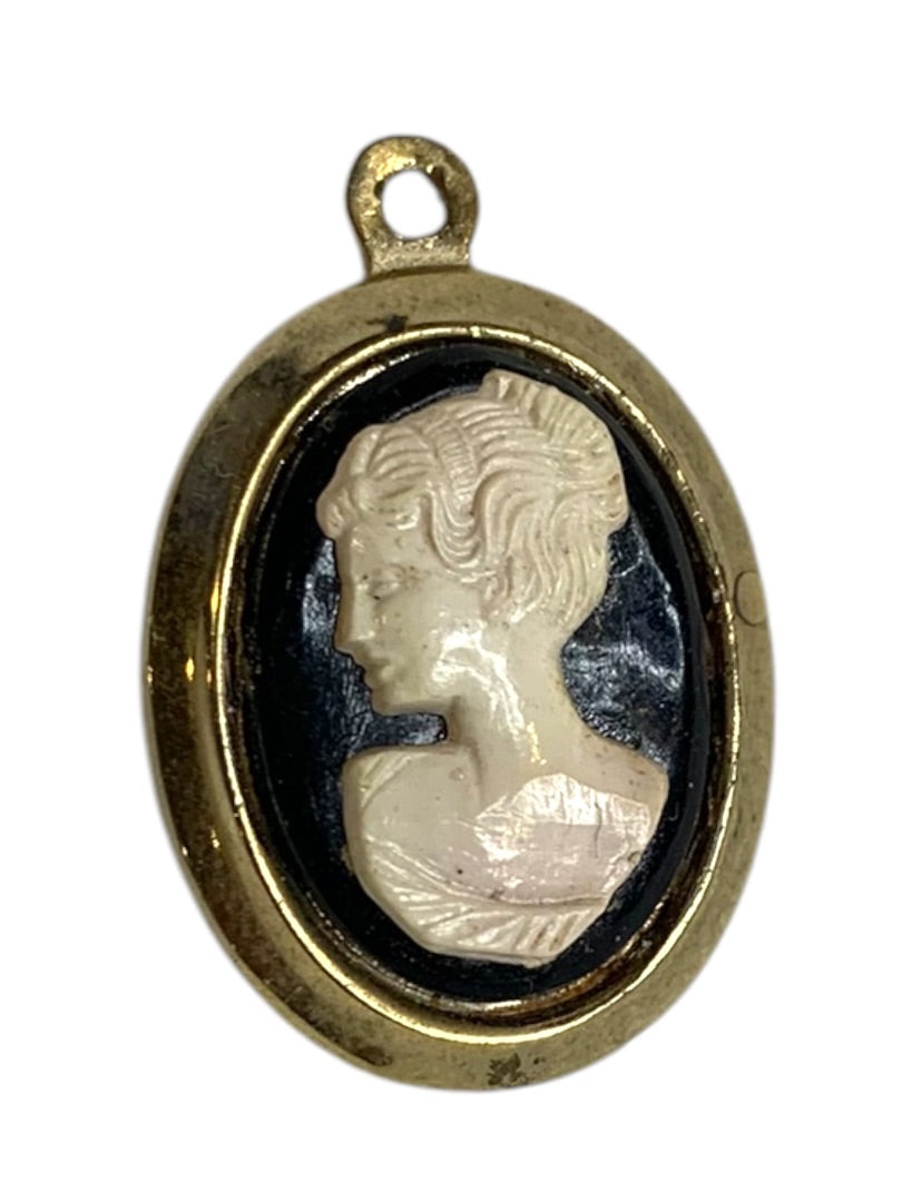 Cameo Pendant Charm Goldtone Black 1 Inch Costume Jewelry