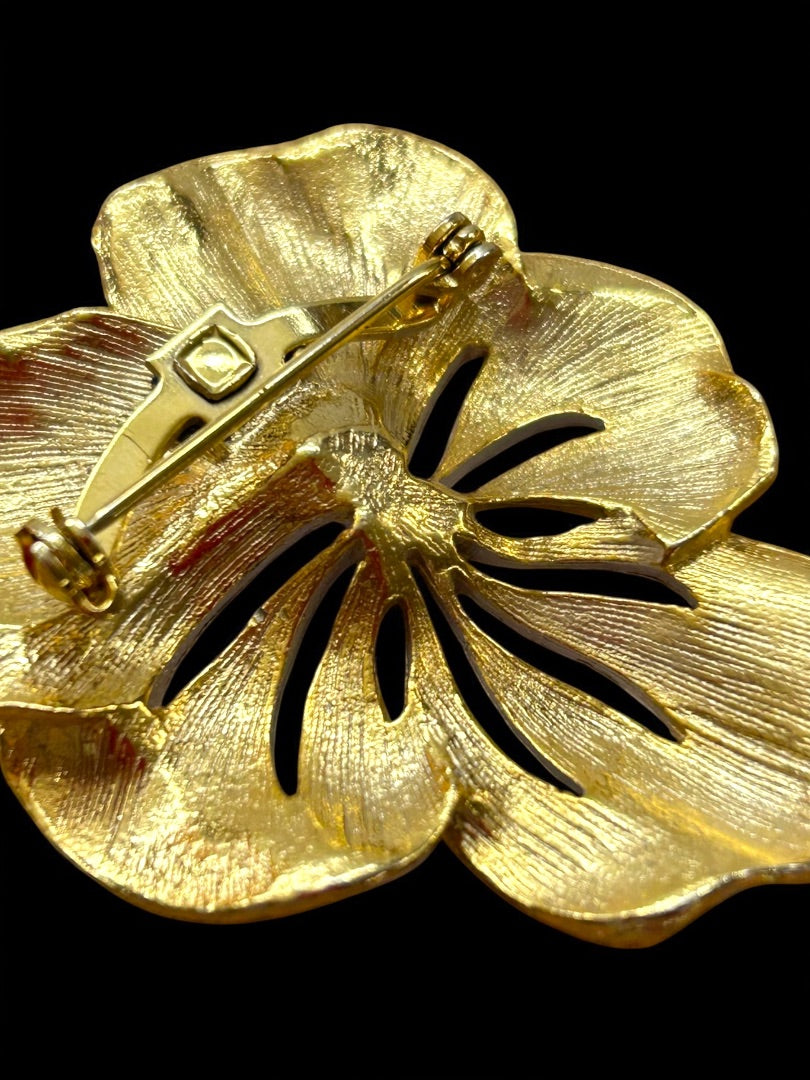 Vintage Enameled Flower Brooch White Goldtone Black 2 Inch